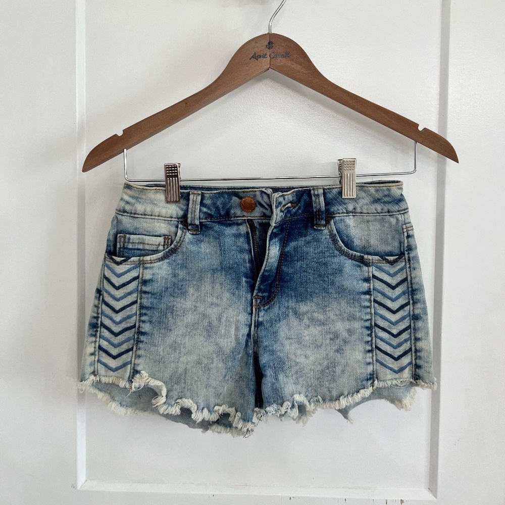 Tinseltown Denim Shorts, Size 2, Light Wash